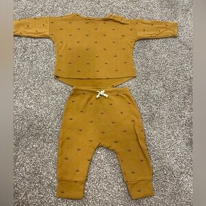 Quincy Mae long sleeve top and pants set